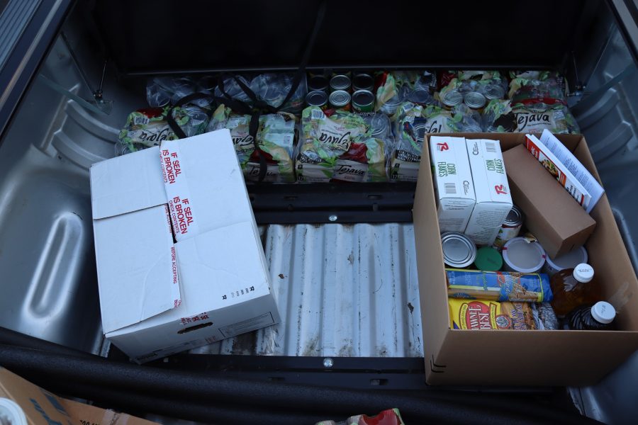 Multiple goods, canned, boxed, juiced and dry. Various foods and fruit juices for tribal families.