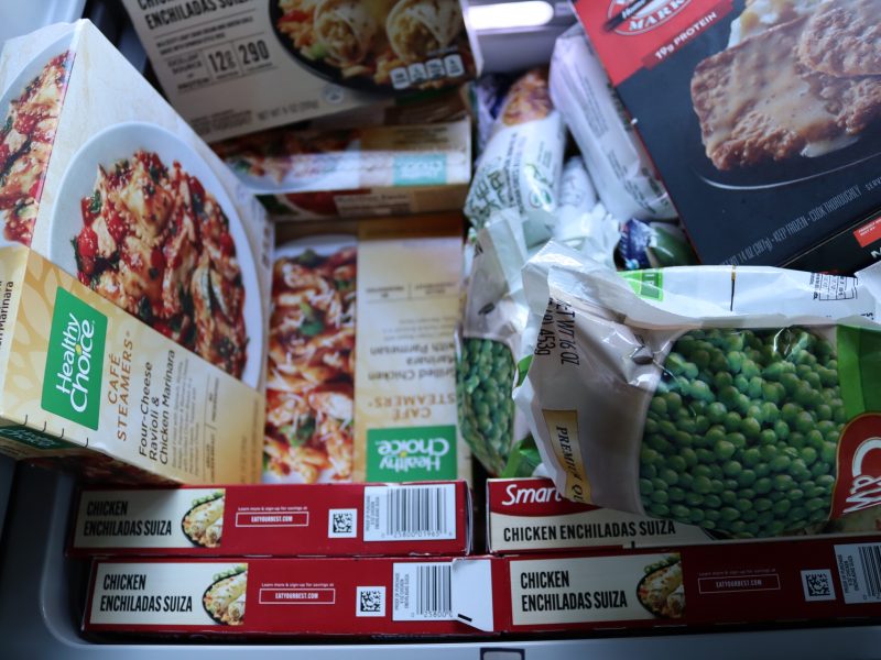 Many healthy frozen entrees and vegetables.